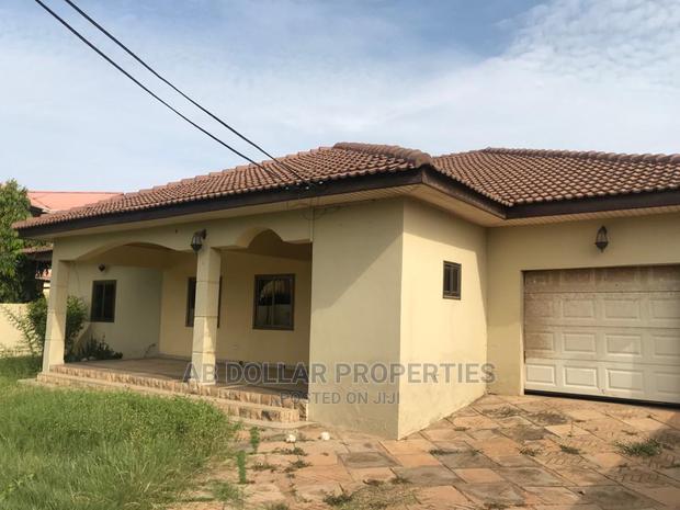Four Bedroom House for Rent · Photo 2