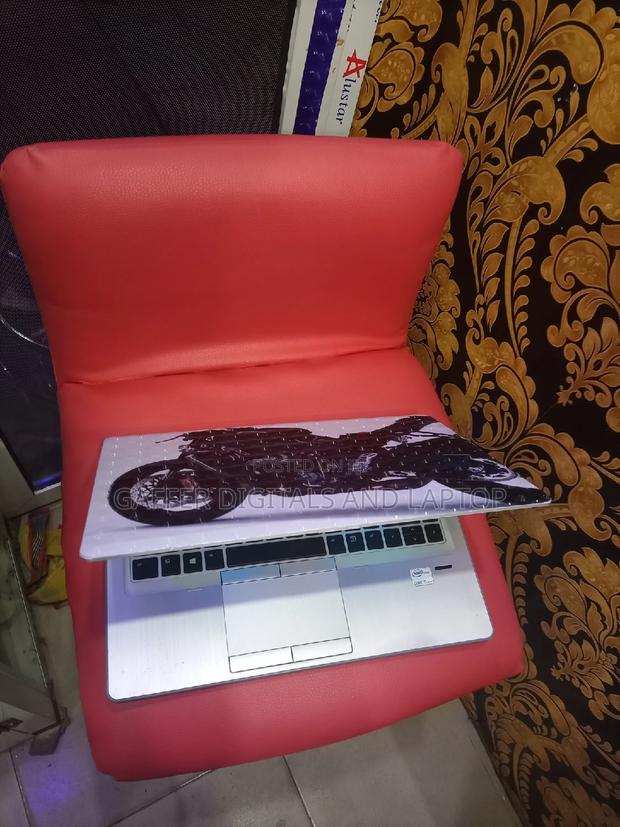 New Laptop HP EliteBook Folio 4GB Intel Core I5 HDD 256GB · Photo 2