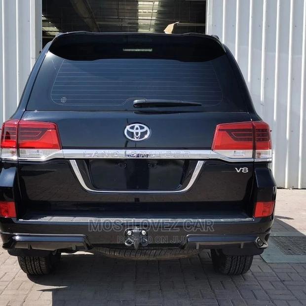 Car Rentals Rent a 4-Wheel Drive for Long Journeys in Ghana · Photo 4