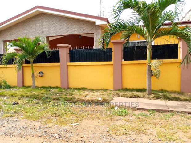 3bdrm House in Spintex for rent · Photo 2