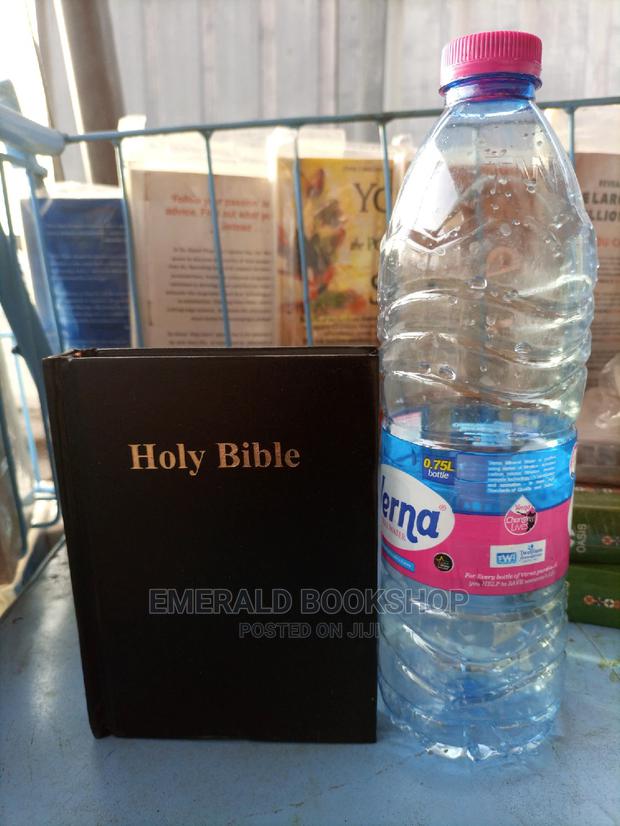 Holy Bible Small King James · Photo 1