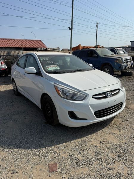 Hyundai Accent SE Sedan 2017 White