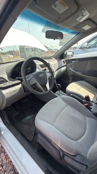 Hyundai Accent SE Sedan 2017 White