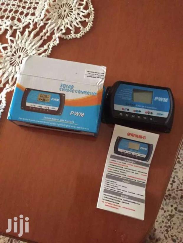 Solar Charge Controller · Photo 3