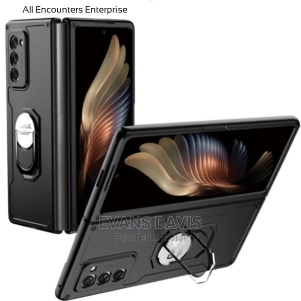 Samsung Galaxy Z Fold 2 Back Case With Ring Holder · Photo 3