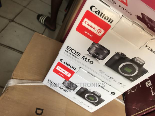 Black Canon EOS M50 Mirrorless Digital Camera · Photo 2