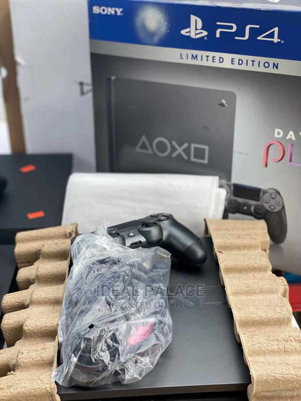 Playstation Consoles 4 Slim With Box · Photo 4