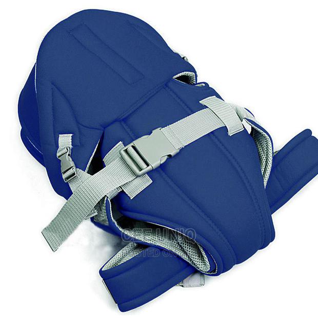 Multifunctional Baby Carrier · Photo 3
