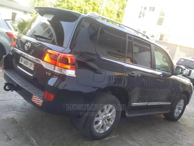 Car for Rent . Toyota Landcruisers for Rent in Ghana · Photo 3