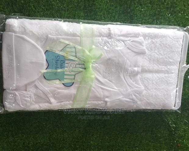 Baby Shawl and Dress · Photo 2