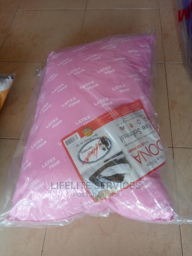 Pure Fibre Pillow · Photo 2