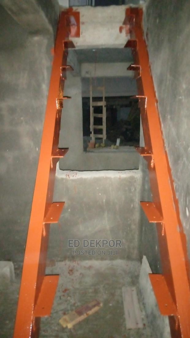 Stairs With Trust Pipe · Photo 2