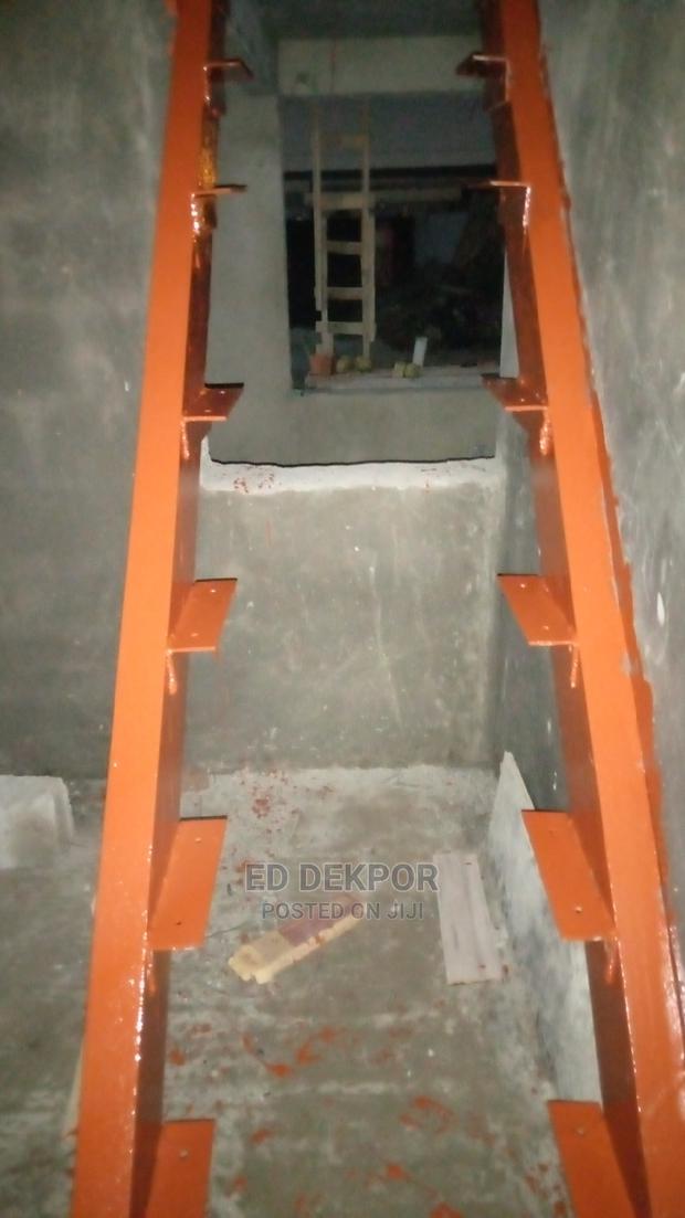 Stairs With Trust Pipe · Photo 4