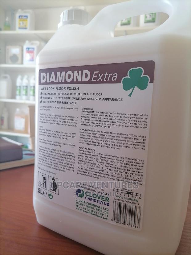 Clover Diamond Extra Wet Look Floor Polish · Photo 4