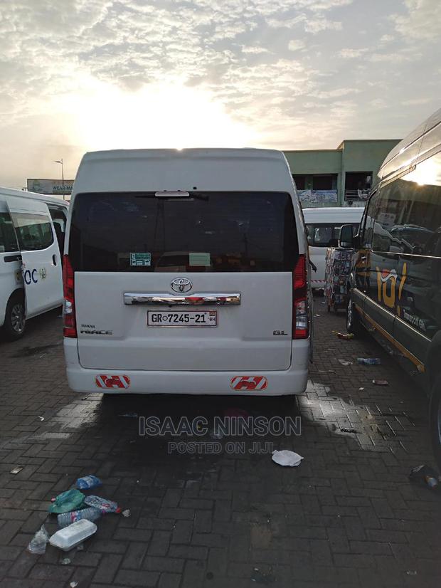 Rentals Cars 15 Seater