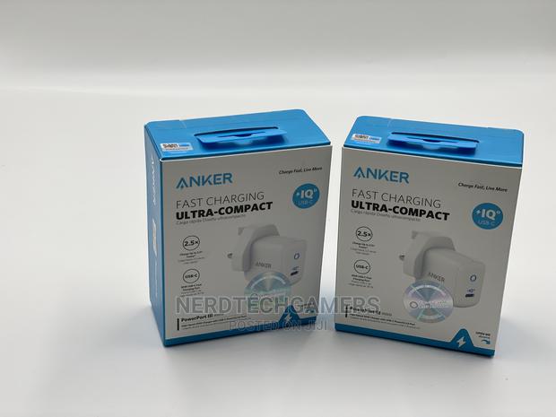 Anker 30W PIQ 3.0 USB-C Powerport III Mini Compact Charger · Photo 4