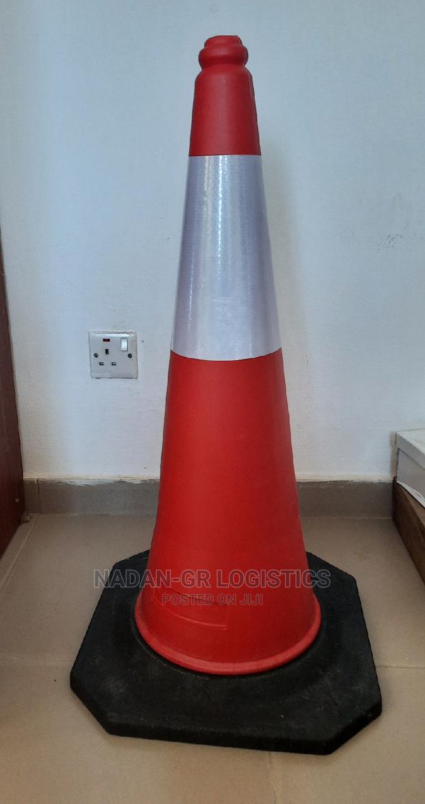 Safety Cones (Medium Size) · Photo 3