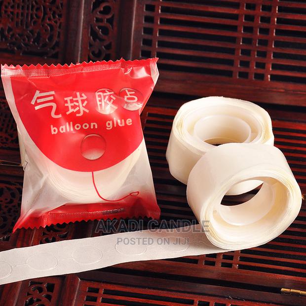 Balloon Glue or Dot · Photo 2