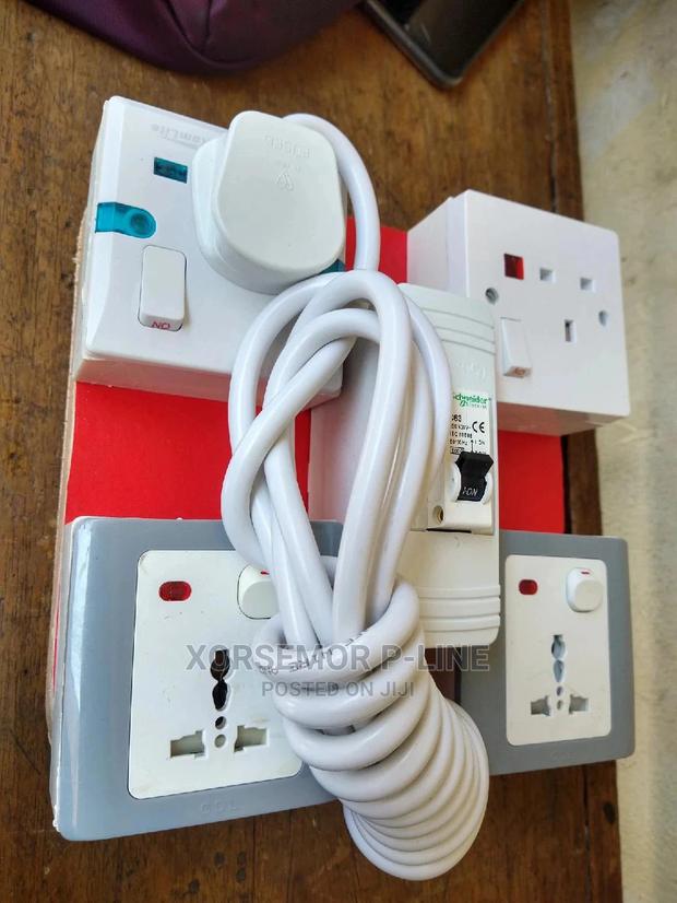 Heavy Appliances Extension Board · Photo 3