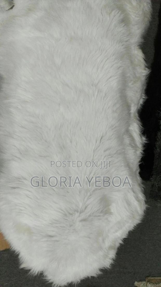 Fluffy Carpet · Photo 4