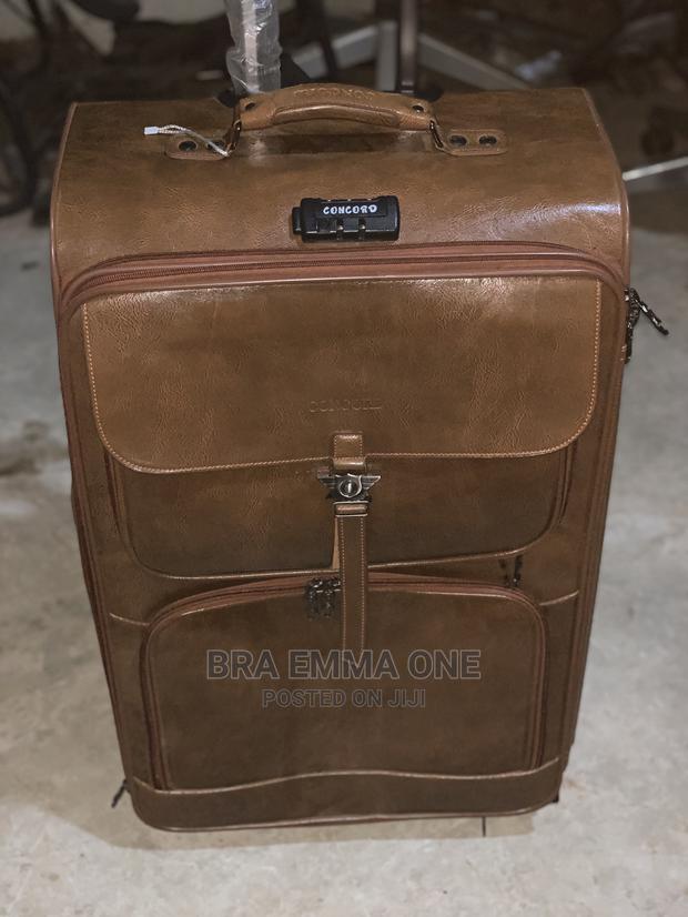 Medium Size Concord Traveling Bag · Photo 4
