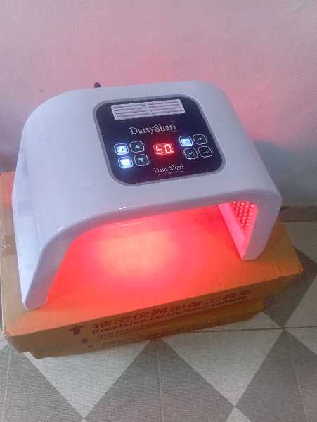 7 in-1 Led Face and Neck Mask