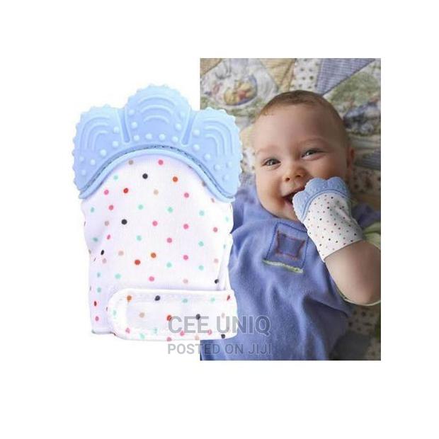Teething Mitten · Photo 2