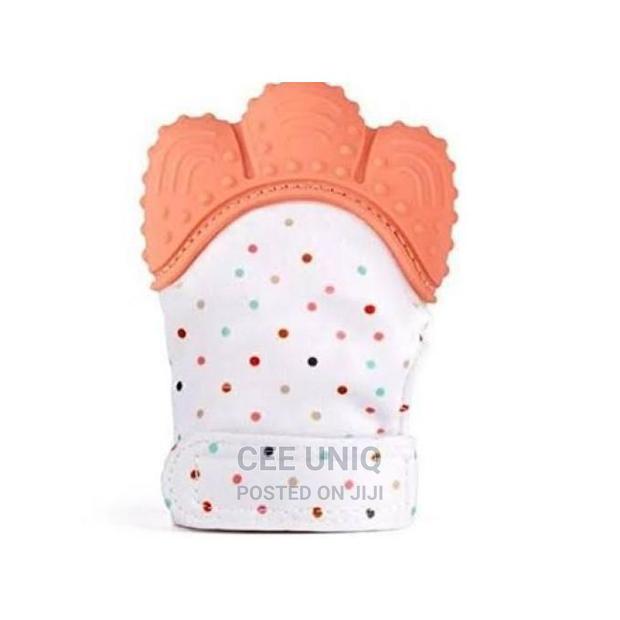 Teething Mittens · Photo 3