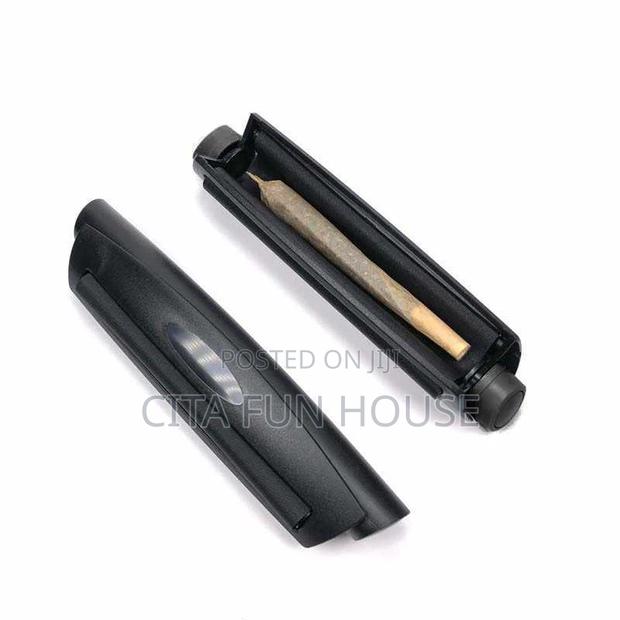 110mm Standard Rizler Size Tobacco/Herb Roller · Photo 4