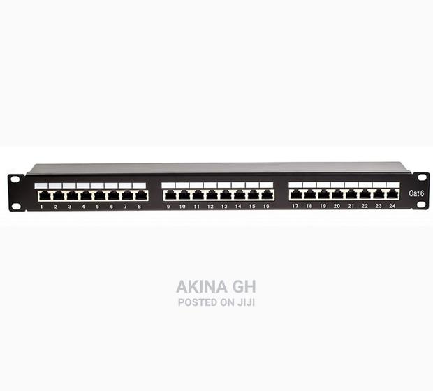 24 Port Patch Panel · Photo 2