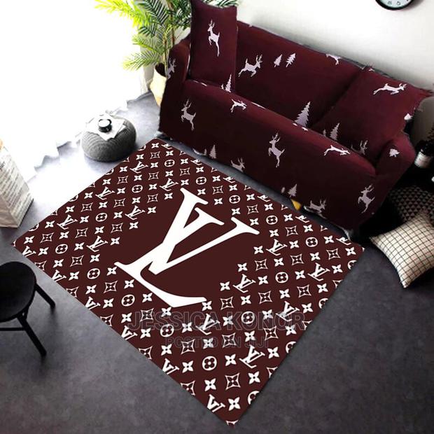 Sofa Covers Available in Different Designs and Colours · Photo 2
