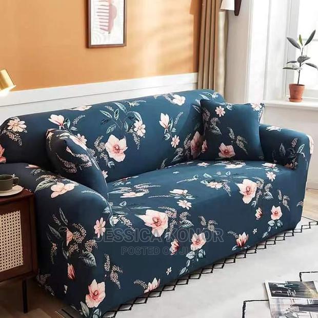 Elastic Sofa Covers Available in Different Shades · Photo 2
