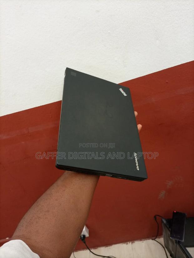 New Laptop Lenovo ThinkPad X240 4GB Intel Core I5 SSD 256GB · Photo 2
