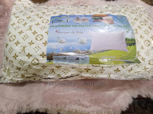Pillows Available · Photo 2