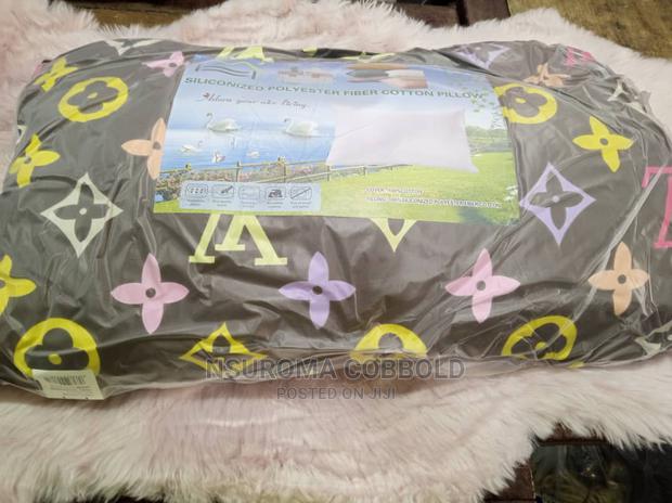 Pillows Available · Photo 3