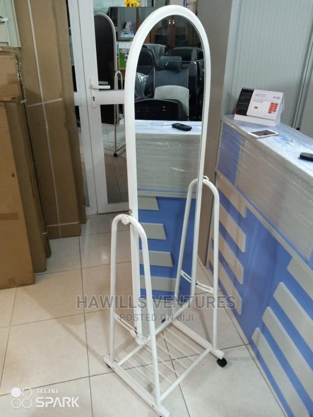 Wheels Standing Mirror · Photo 2