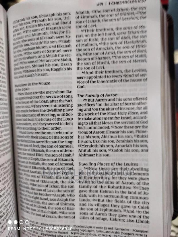 NKJV Compact Bible Small · Photo 3