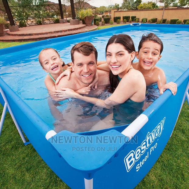 Bestway Swimming Pool · Photo 2