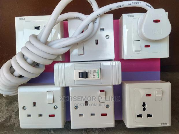Power Breaker Extension Board · Photo 4