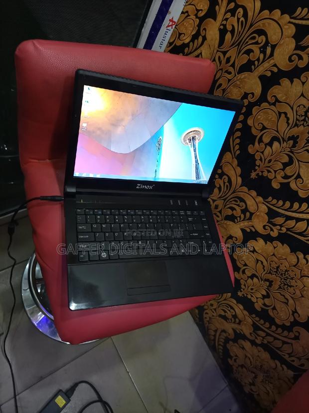 New Laptop Zinox 7 Elite 4GB Intel Core 2 Duo HDD 160GB · Photo 4