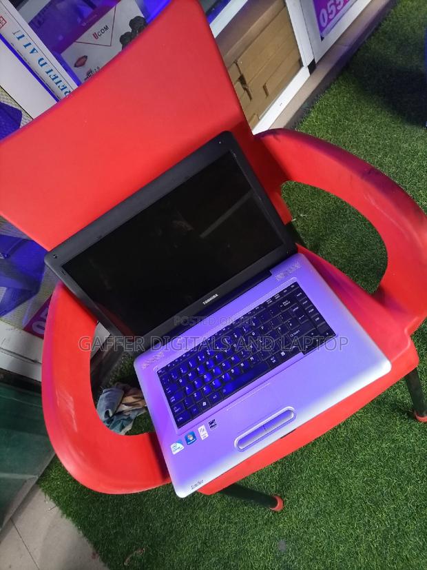 New Laptop Toshiba C40 4GB Intel Core 2 Quad HDD 160GB · Photo 2