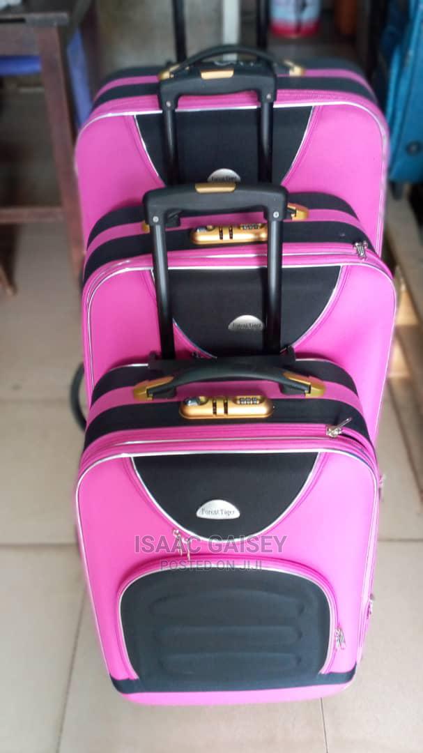 3set Traveling Bags · Photo 3