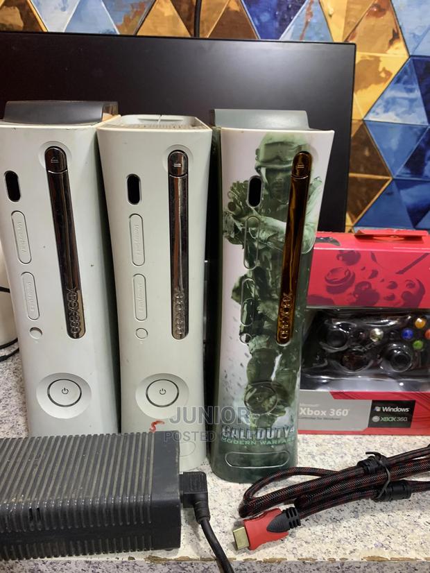 Xbox360 Loaded With Games · Photo 3