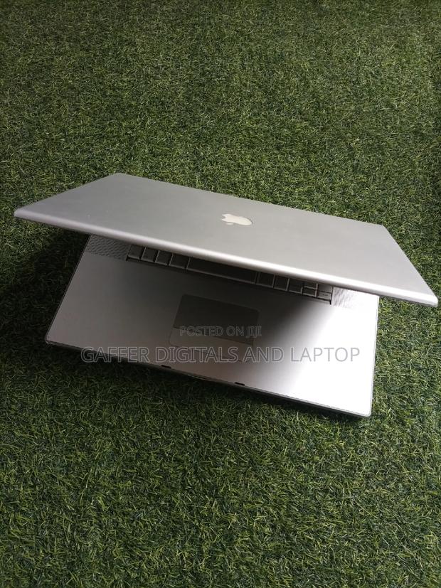 Laptop Apple MacBook 2009 2GB Intel Celeron HDD 72GB · Photo 1