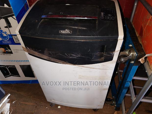 Fellowes C-420c Office Cross Cut Paper Shredder