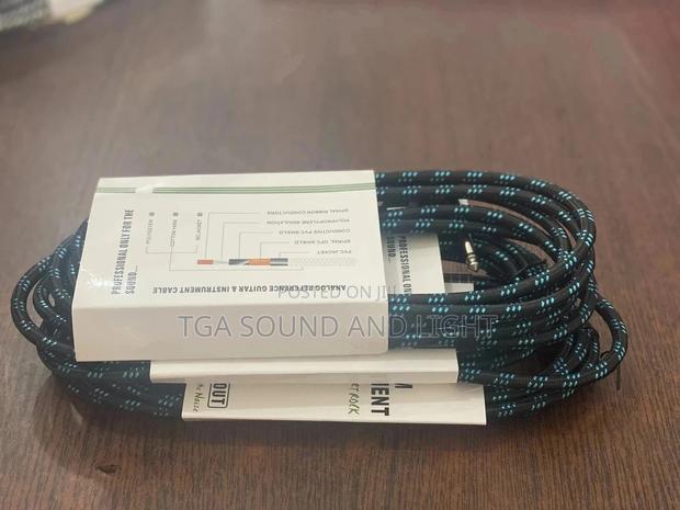 Original Trs To Trs Guitar Cable From Usa · Photo 2