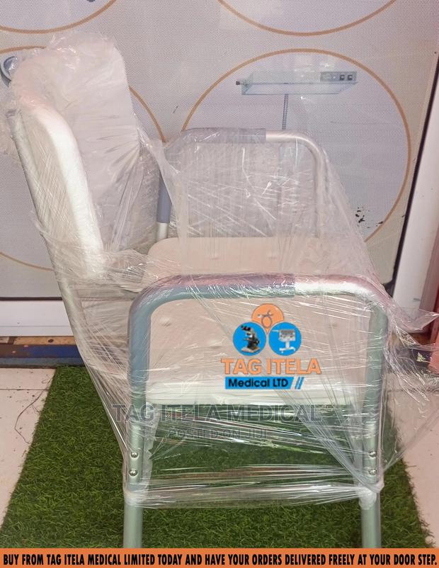 Bathroom Shower Seat (Backrest and Armrest) · Photo 4