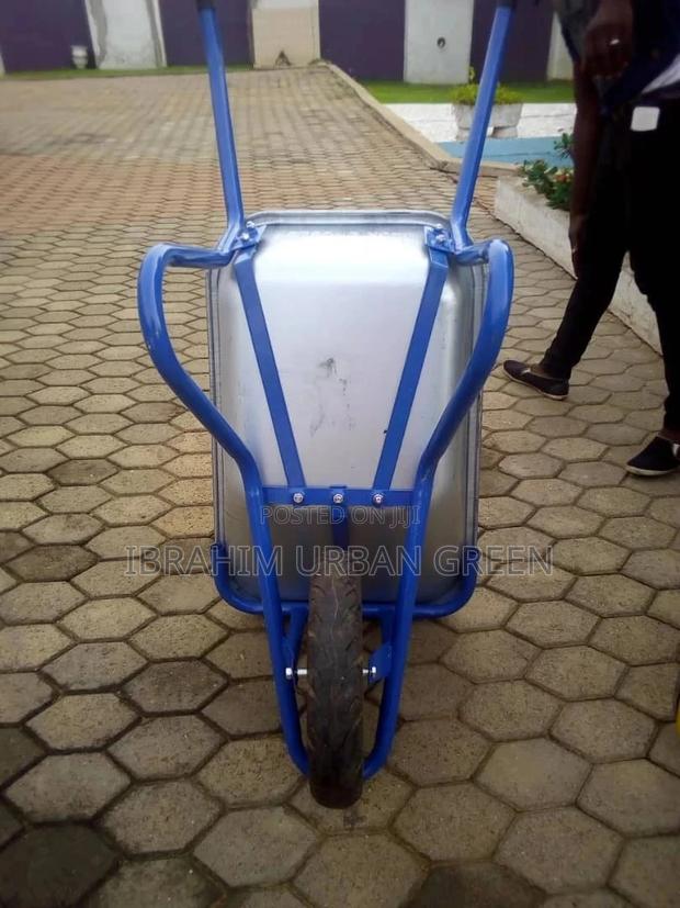 Wheelbarrow Silver-Blue Type · Photo 3
