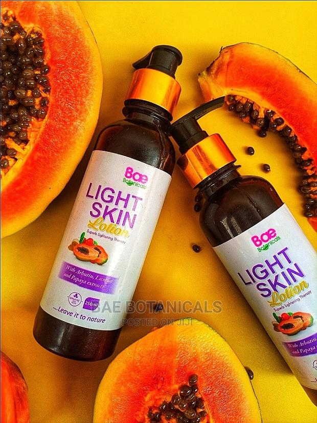 Light Skin Body Lotion · Photo 2