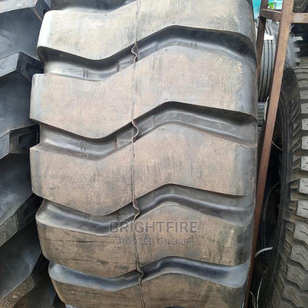 Machine Tires 23.5-25 photo 3